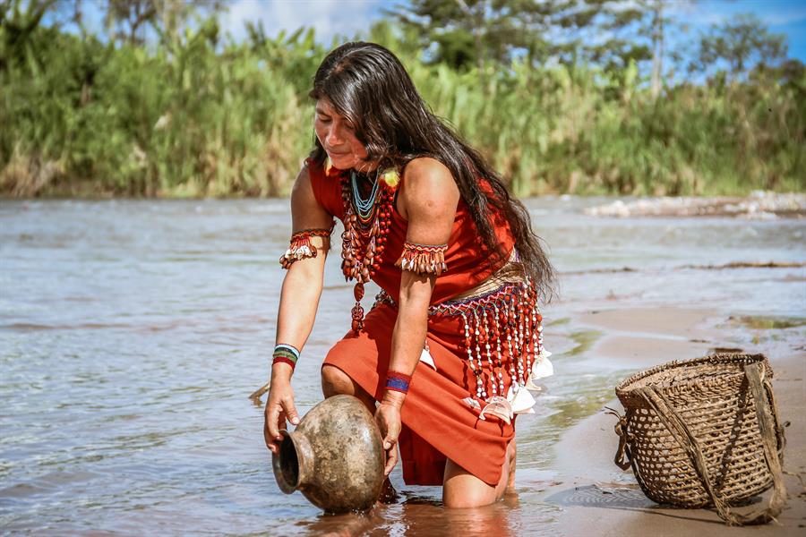 Woman of the Awajun Native Community of Shampuyacu (Peru)