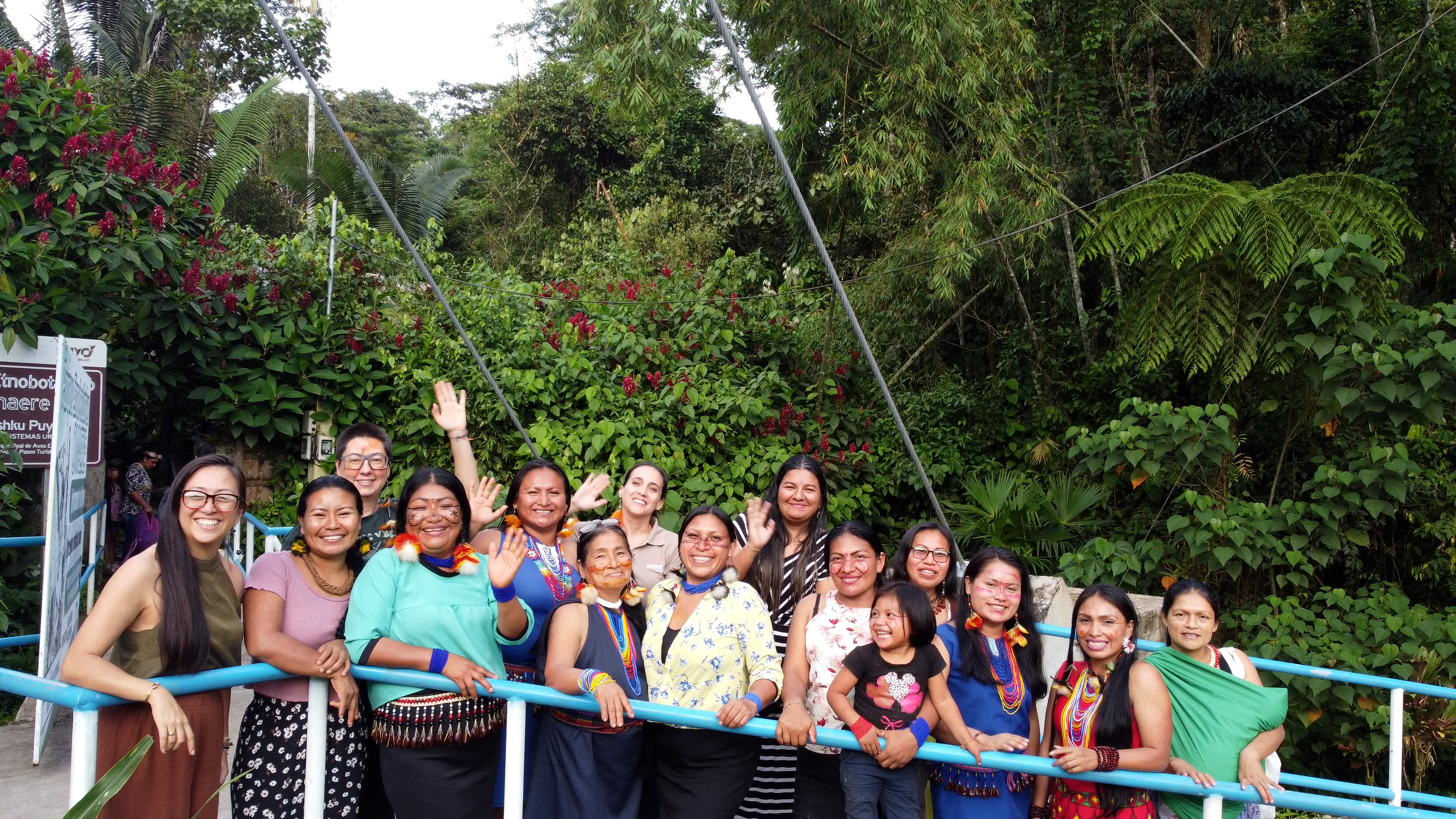 Mujeres becarias